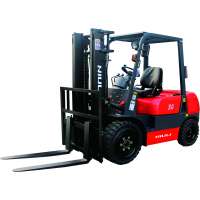 3.0ton Forklift with Japanese Isuzu C240 Engine